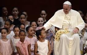 Papa_Francesco_bambini_educ