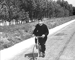 250px-Doncamillo_bicicletta