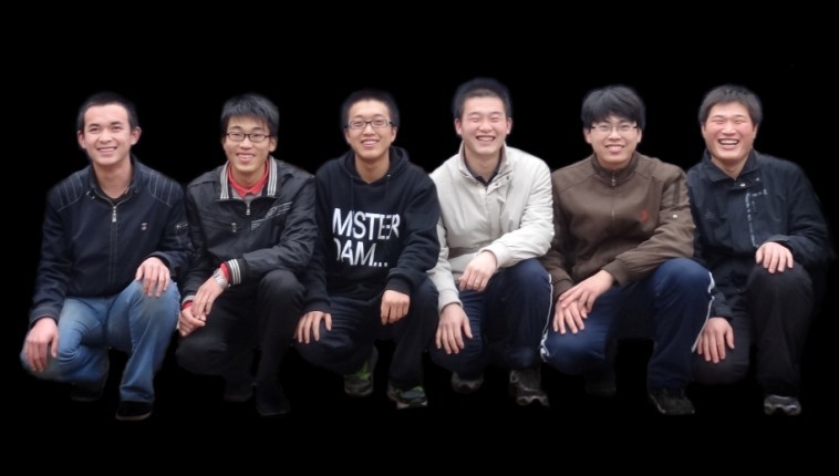 CHINA_SEI_SEMINARISTI_E_UN_PRETE