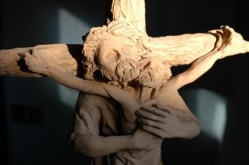 abbraccio_croce