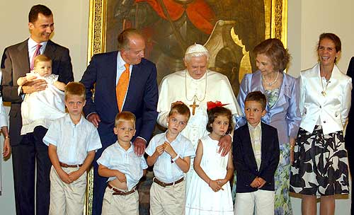 benedetto_xvi_e_famiglia_spagna