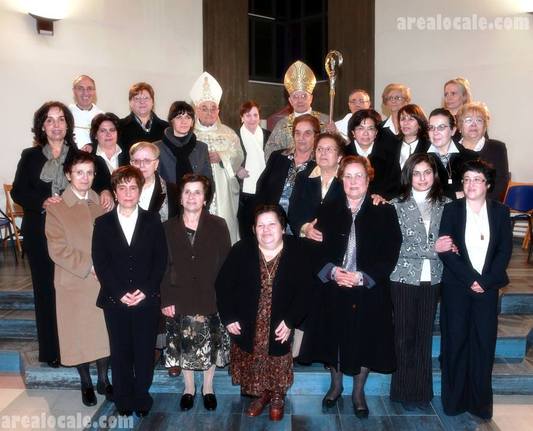 catanzaro_consacrate_con_monsciliberti_e_mons_rimedio0