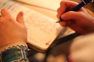 mani_scrivere