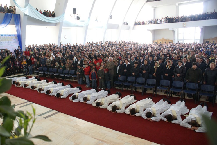 molte_ordinazioni_sacerdotale_a_giugno_e_luglio