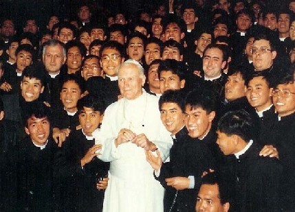 papa_GPII_con_seminaristi