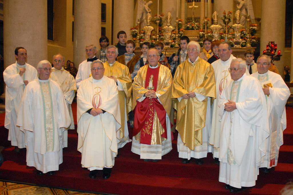 sacerdoti_insieme