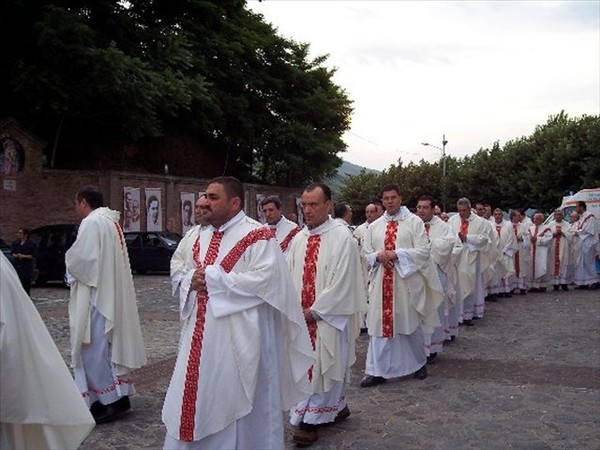 tanti_sacerdoti