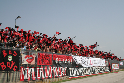 ultras_rossoneri